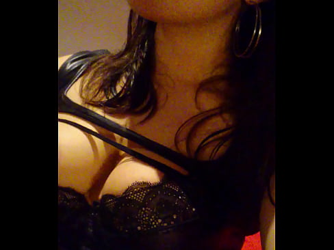 Deep throat Melbourne Escort Amelia Sweet