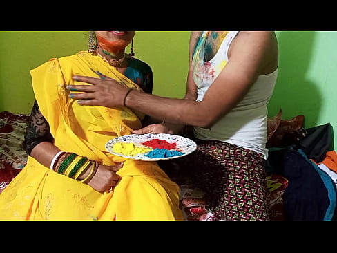 Bahu plays Holi with Sasurji on Holi by opening Bhurr, Desi Bengali Chudai Video