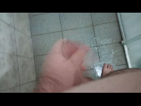 Small dick cumming on the shower