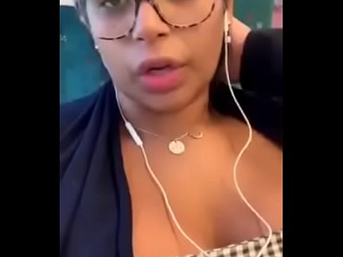 Latina en metro