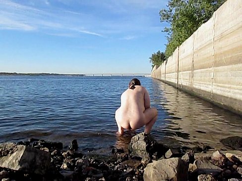 swim with a long 18 5 inch dildo 47 cm deep in ass outdoor