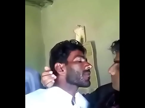 indian gay kisss