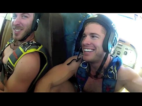 naked skydiving 2