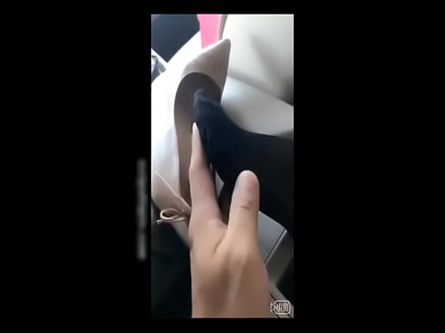 Fuck beautiful teen in the car