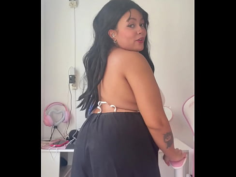 Farting with baggy pants to make you cum JOI