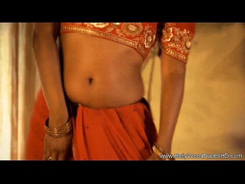Amazing Bollywood Babe Dancer Is A Tease