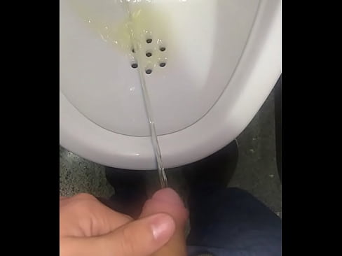 MY BOYFRIEND PISSING