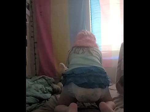 Trans fursuiter pisses in her nappy