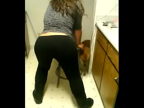 Drop that ass down