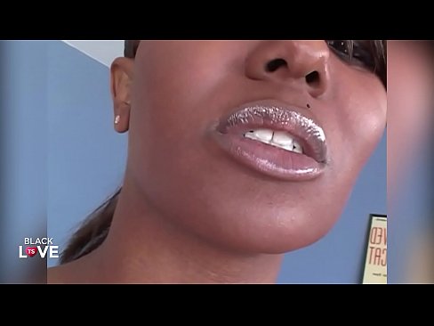Ebony Shemale gives and gets blowjob