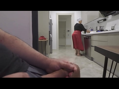 Risky jerk off while watching big bubble butt Muslim stepmom in the kitchen.