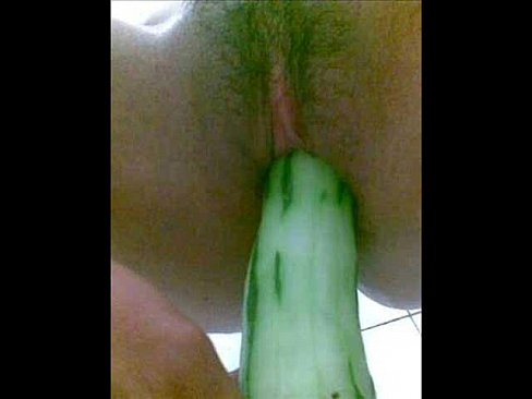 My boyfriend cock and cucumber inside my pussy