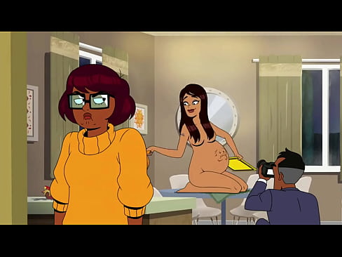Velma - Naked Pregnant Photos
