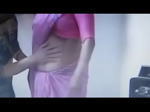 Indian old aunty wearing saree then fucks with a guy