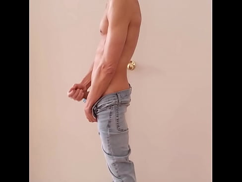 Jerking off and cumming in my blue jeans