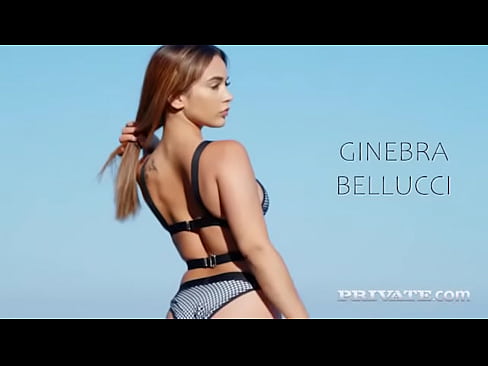 Ginebra Bellucci Fucks the Delivery Man