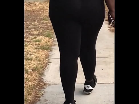 Big booty neighbor early walk