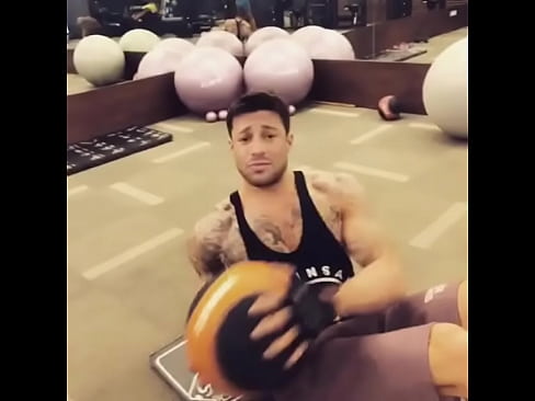 Duncan James In The Gym