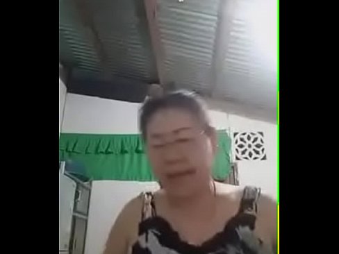 mature thai show tits and pussy