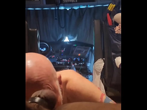 Sucking, rimming and flip fucking between two truckers