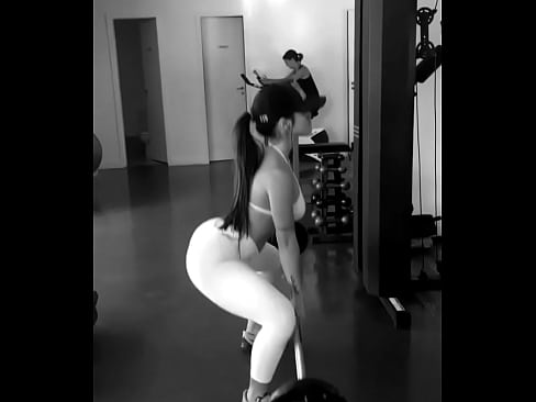 Bianca Anchieta modelo gostosa malhando bunda fitness delicia bunda peitos sexy
