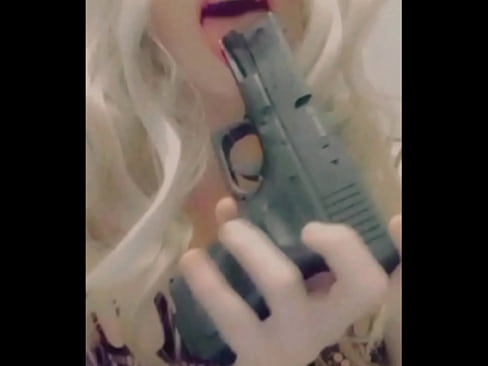 CamilaJane fucks herself with gun