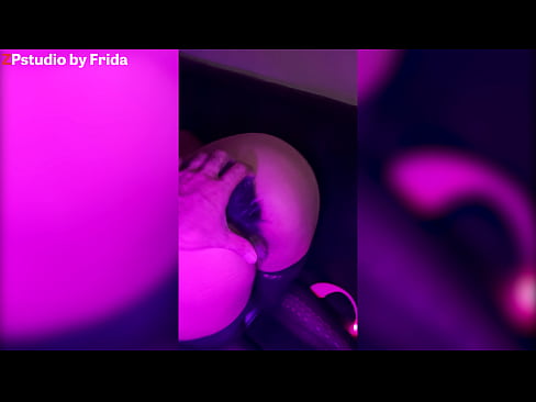 video corto1  del culo de Frida ella tiene unas nalgas muy grandes