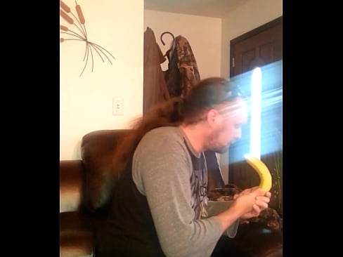 Banana deepthroat