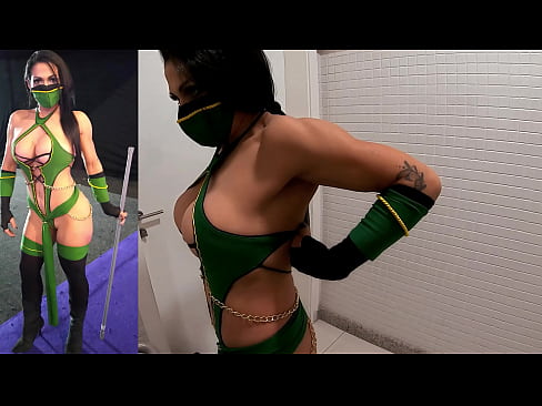 Jade Cosplay sexy girl do mortal kombat falando safada, twerking sua bunda grande e chupando seu vibrador tão bom pra você, peitos foda, você quer brincar com ela ?? Halloween