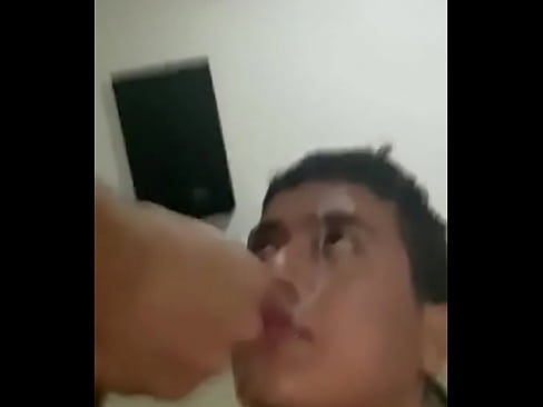 leche en la cara de pasivo twink