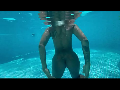 Buttplug underwater