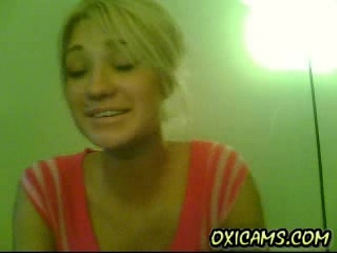 Hot babe on webcam amateur (38)