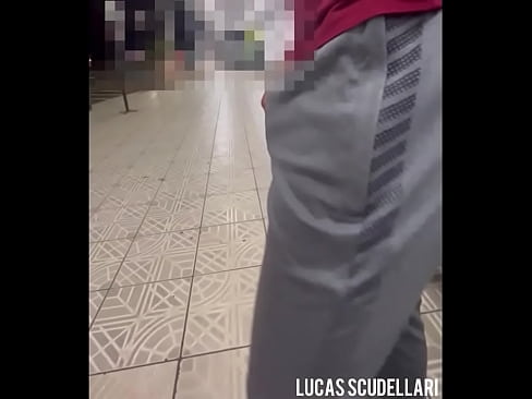 Sem cueca por aí