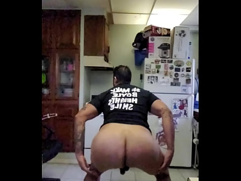 Booty twerking and dick swinging