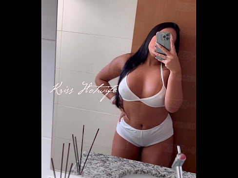 Kriss Hotwife - no espelho do banheiro