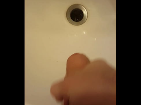 Ejaculation dans le lavabo france