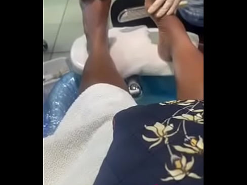 Ebony bbw gets pedicure