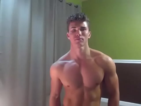 Hot Male Webcamer Exercises Naked