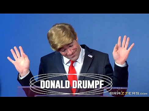 Donald Drumpf fucks Hillary Clayton during a debate