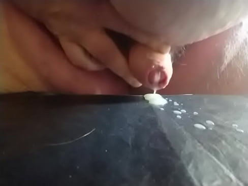 Fat guy cumming