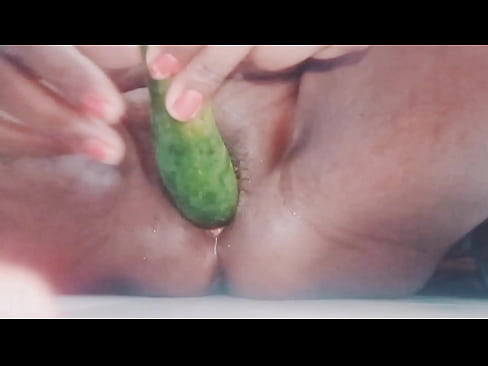 Desibhabhi sex and desibhabhi sex Fucking pussy with vegetable  hardcore Fucking