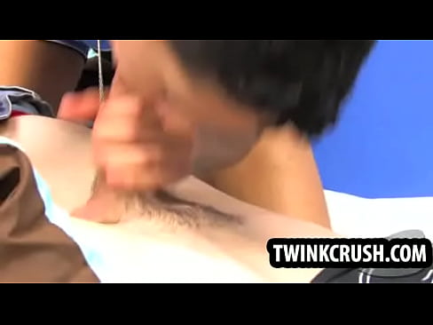 Horny emo twink getting his hard cock sucked on