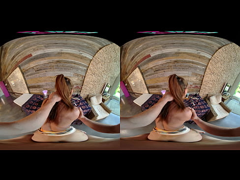 Skinny blonde hairdresser fucks one of her clients in virtual reality