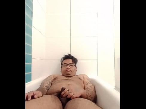 Brij Bridges Bathtub Jerking & Cumming