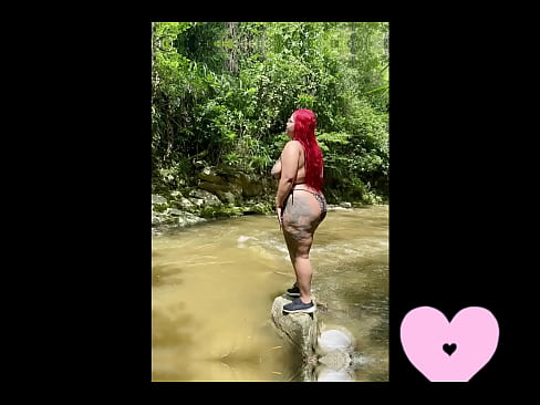 Jovencita Colombiana De Enormes Tetas Naturales Y Gran Culo