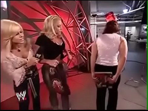 2002 Raw divas match.