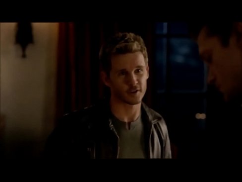 True b. - Eric and Jason - Hot gay scene (Ryan Kwanten, Alexander Skarsgard)