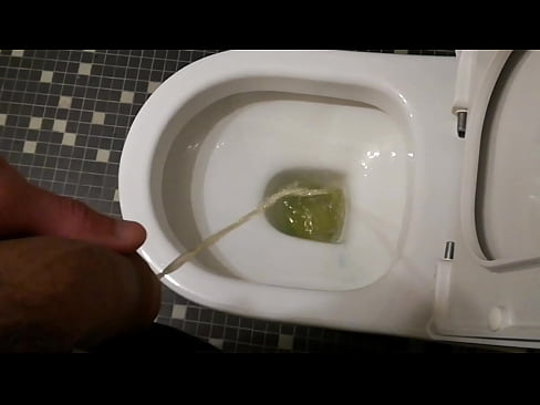 Pissing!