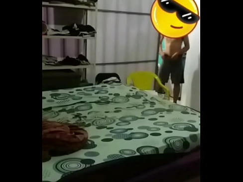 CABELEIREIRO DEPILANDO E CHUPANDO PAUZAO DO NOVINHO CASADO