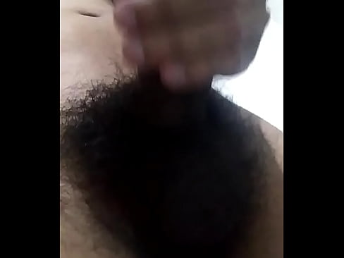 Le mando video masturbandome rico para mi novia